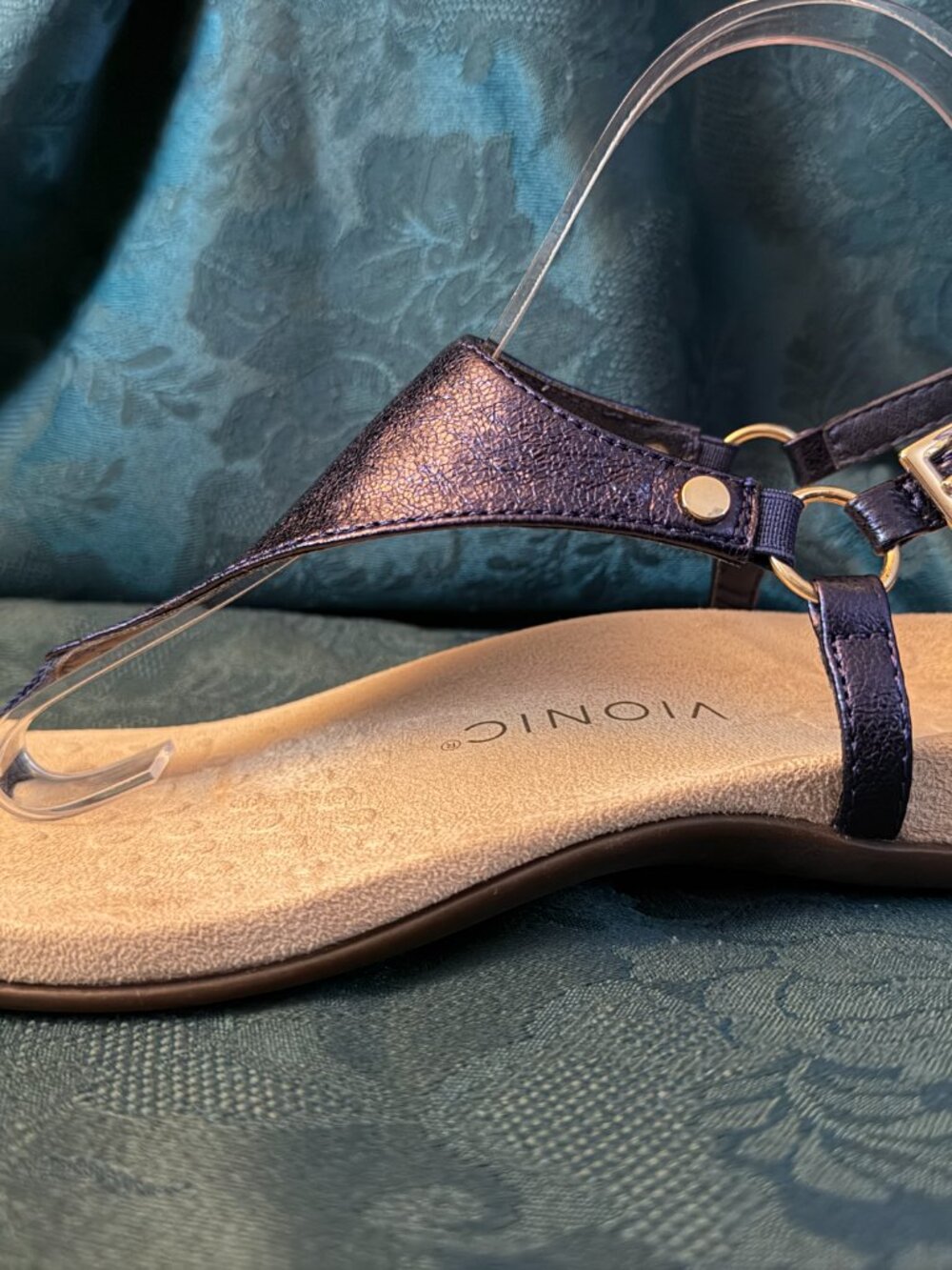 Vionic Kirra Leather Thong Sandals, Purple Metallic Sz 8.5 - Picture 6 of 12